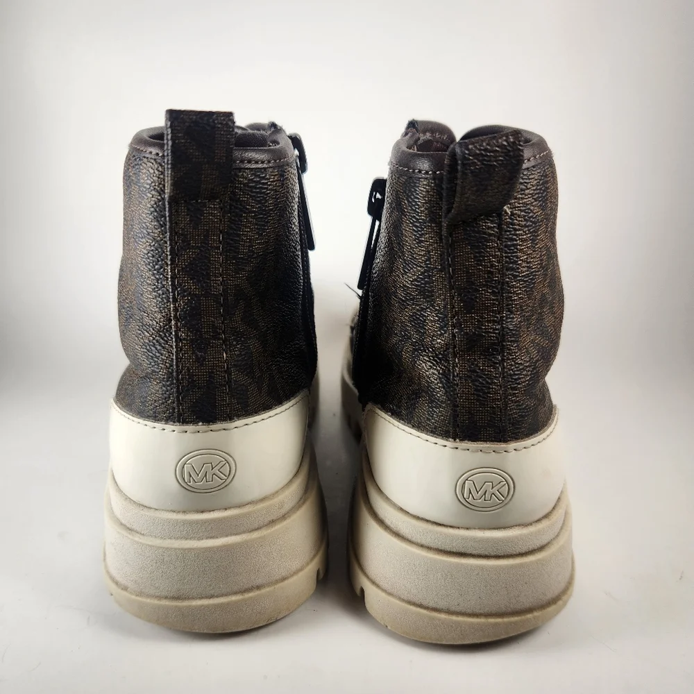 MICHAEL KORS Girls Payton Boot Size 2 Brown Lug Sole Signature Logo Textile - Picture 11 of 13